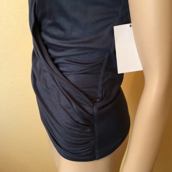 Classiques Entier New Surplice Sleeveless Top - Picture 2 of 4